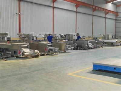 天津滾動式自動包裝機(jī)制造商-諸城廣元機(jī)械